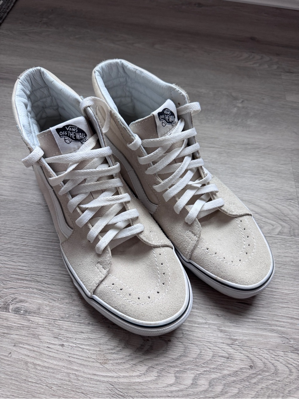 Vans Suede Sk8-Hi Sneakers in Light Beige and White
